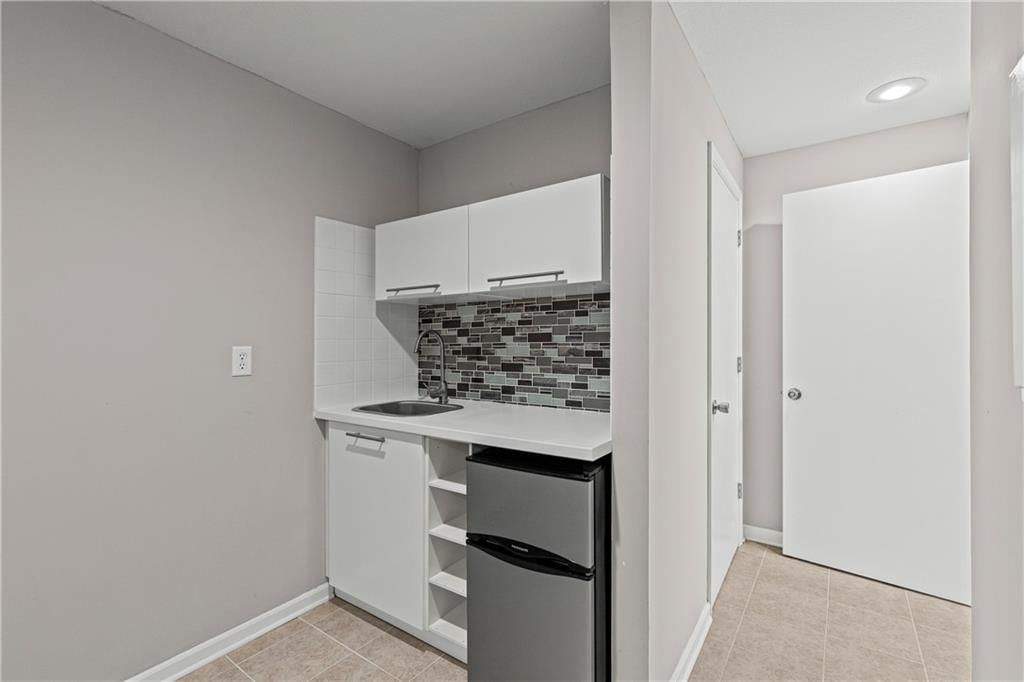 304 Lancelot Drive — photo 28