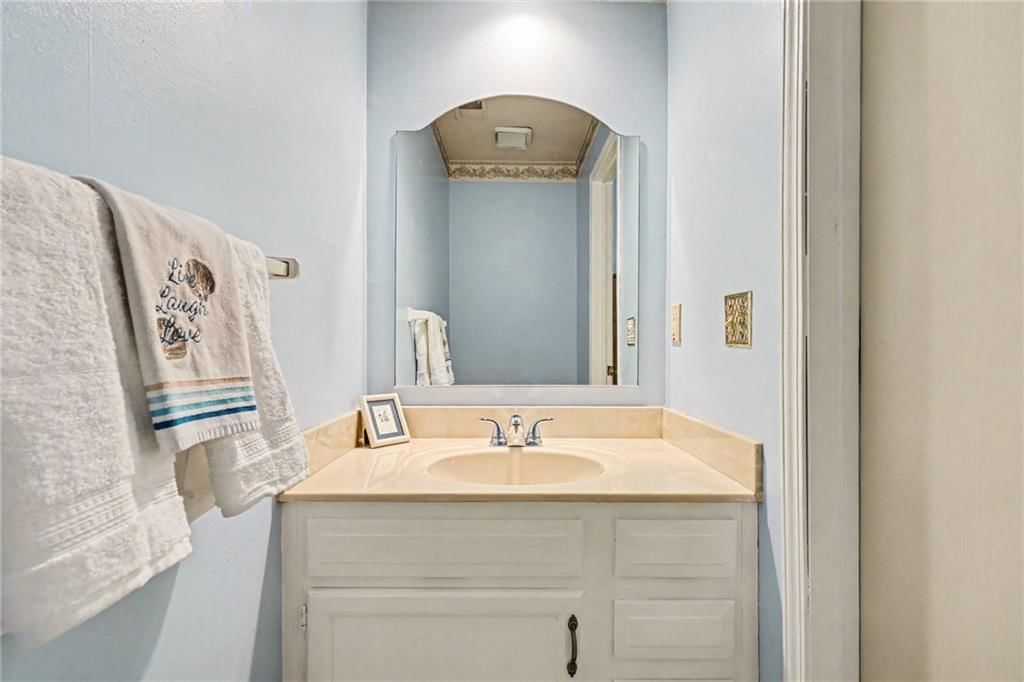 8334 Metcalf Avenue — photo 10