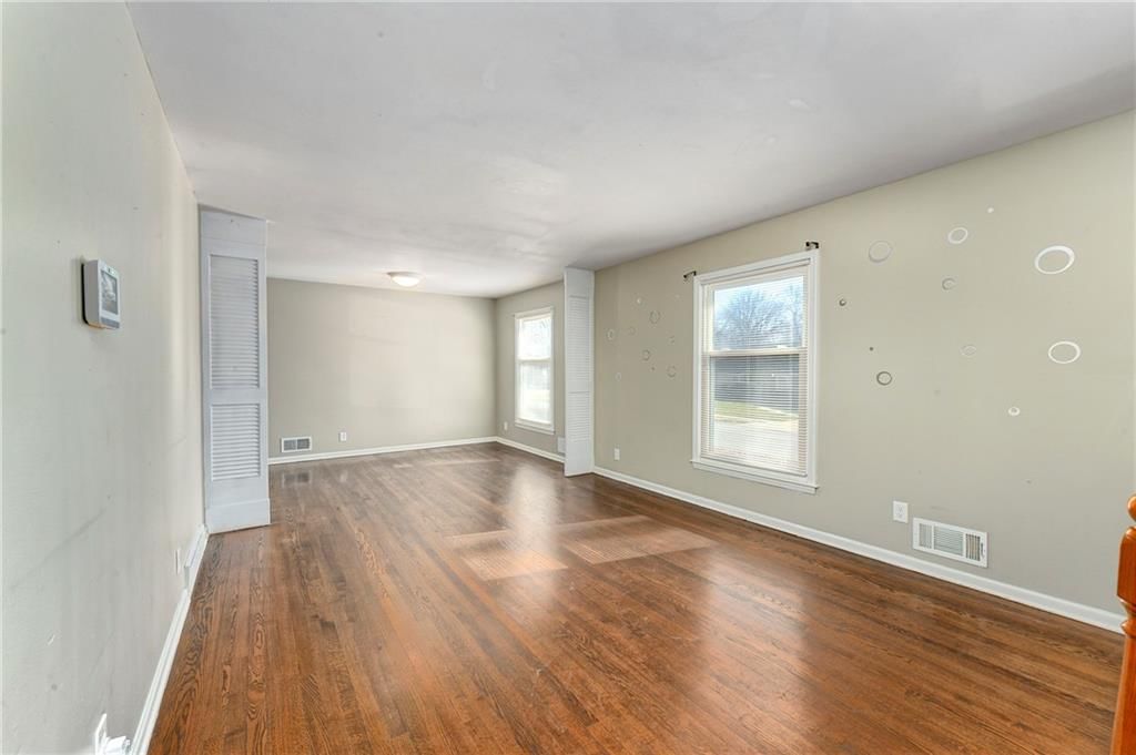6316 E 109TH Terrace — photo 5