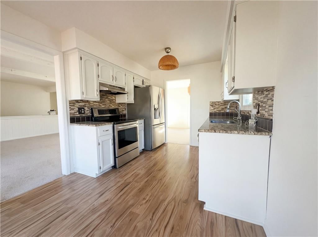 12514 W 101st Street — photo 2