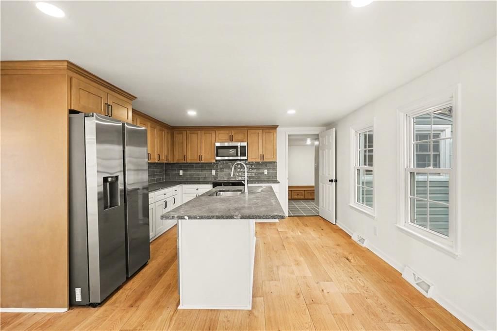 318 E Nichols Street — photo 7