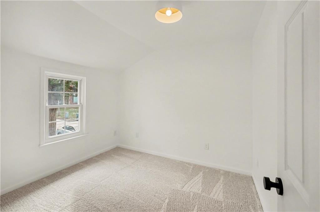 318 E Nichols Street — photo 19
