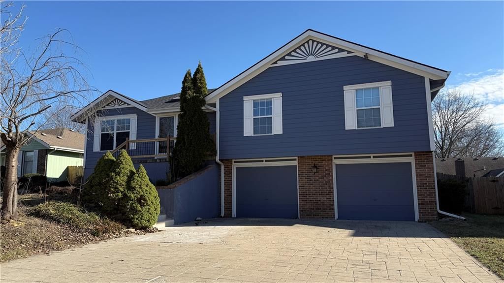 1613 NE Misty Lane, Lee's Summit, MO