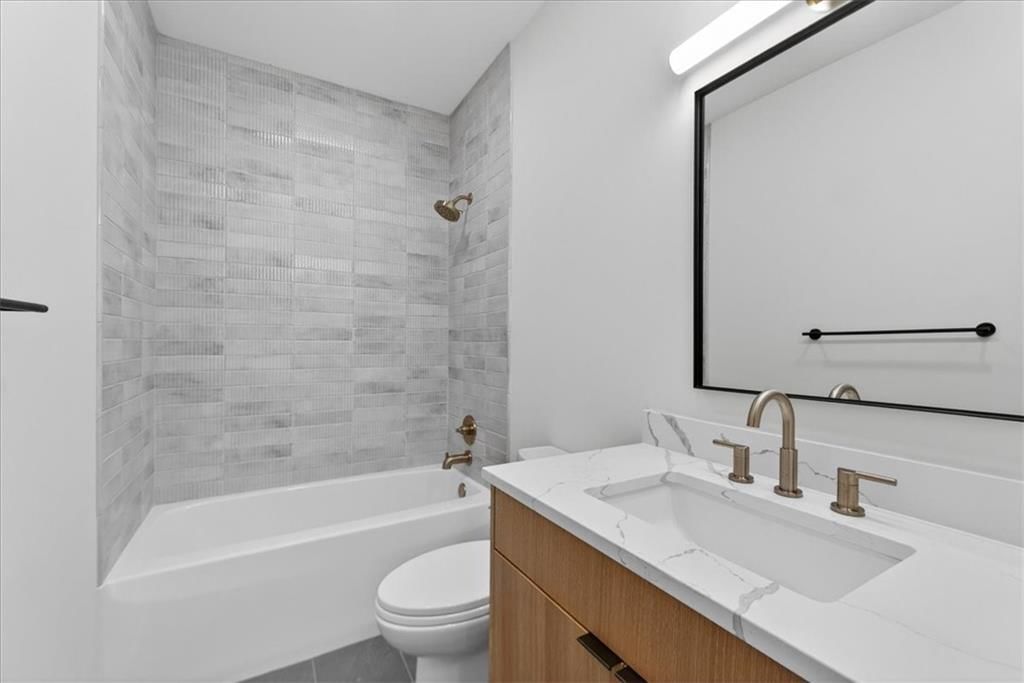 521 E 19th Street — photo 12