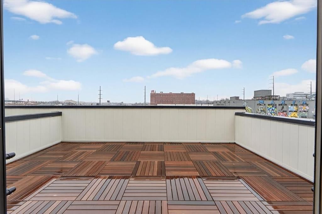521 E 19th Street — photo 24