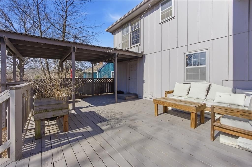 10401 Westgate Street — photo 31
