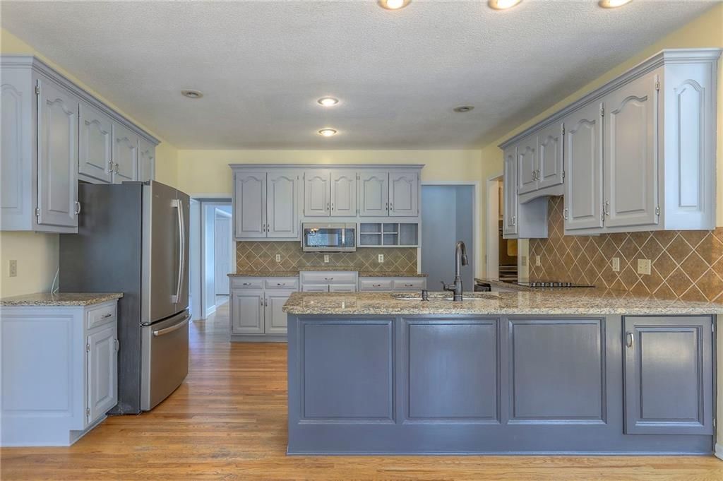 5708 W 129th Street — photo 14