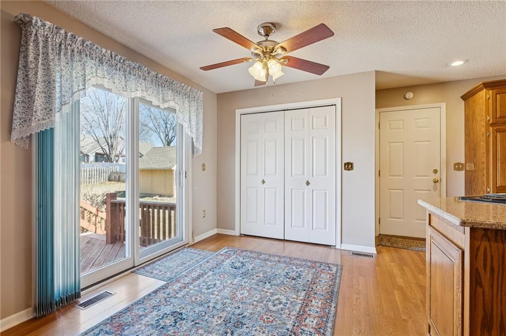 15424 Poplar Street — photo 12