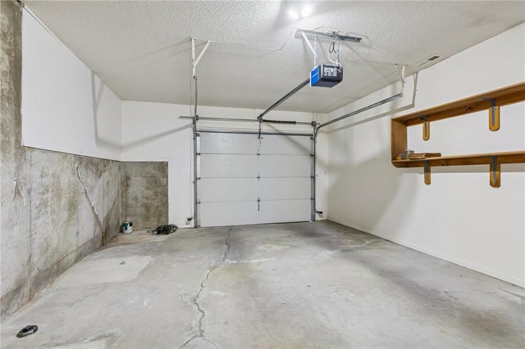 15424 Poplar Street — photo 44