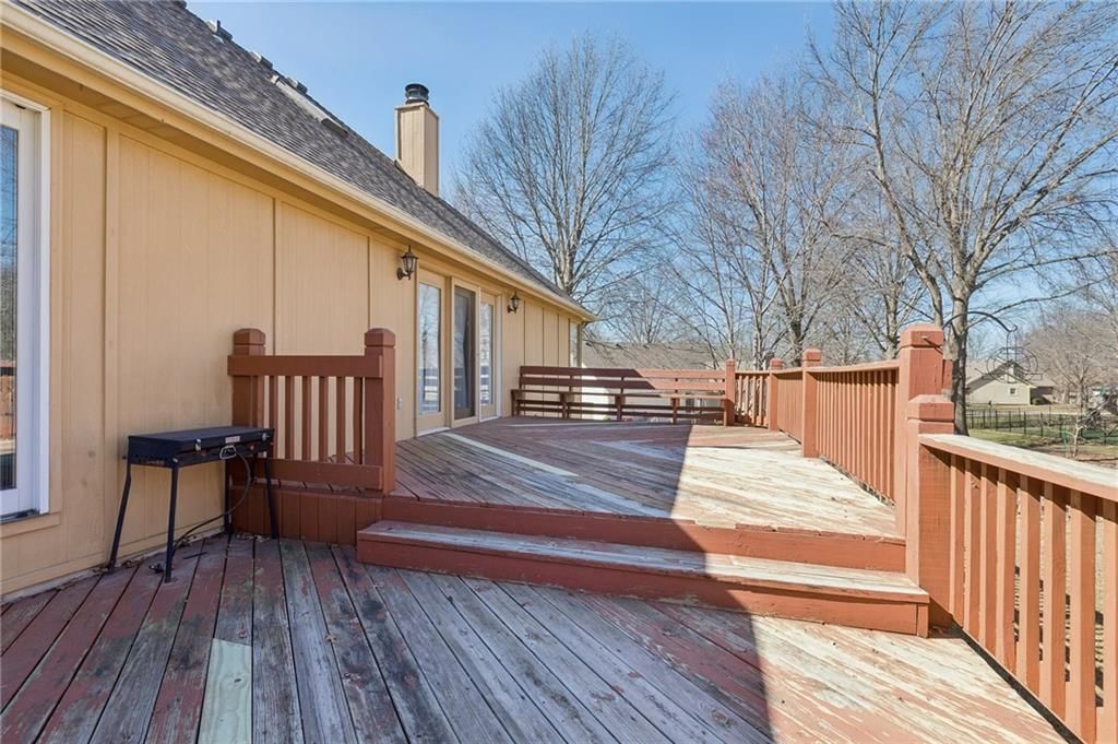 15424 Poplar Street — photo 48