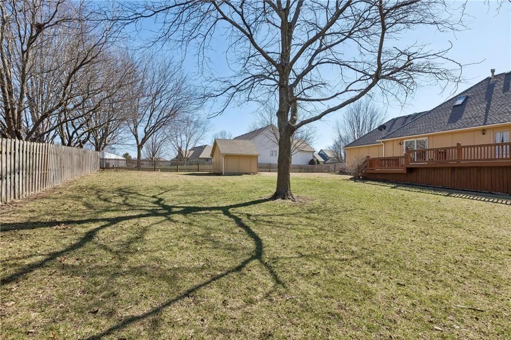 15424 Poplar Street — photo 50