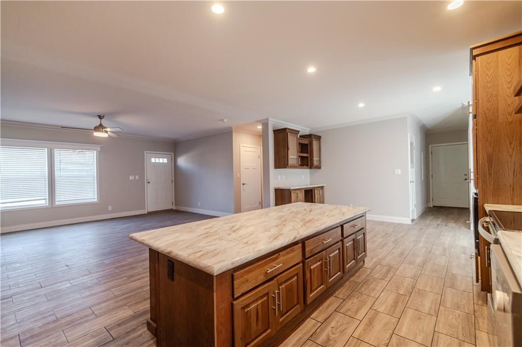 1121 N 6th Street — photo 3