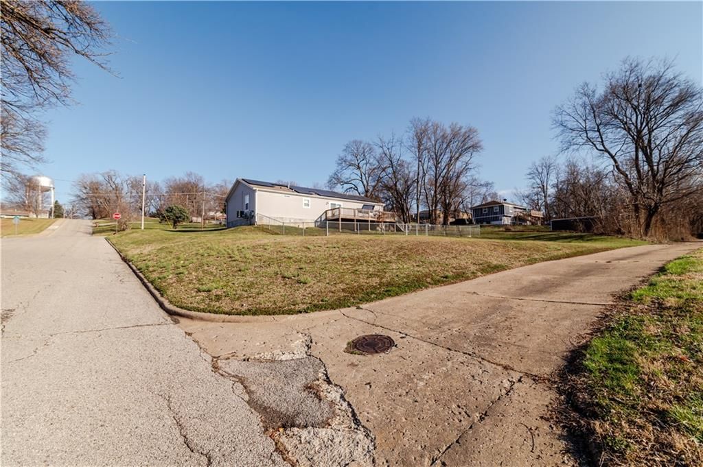 1121 N 6th Street — photo 36