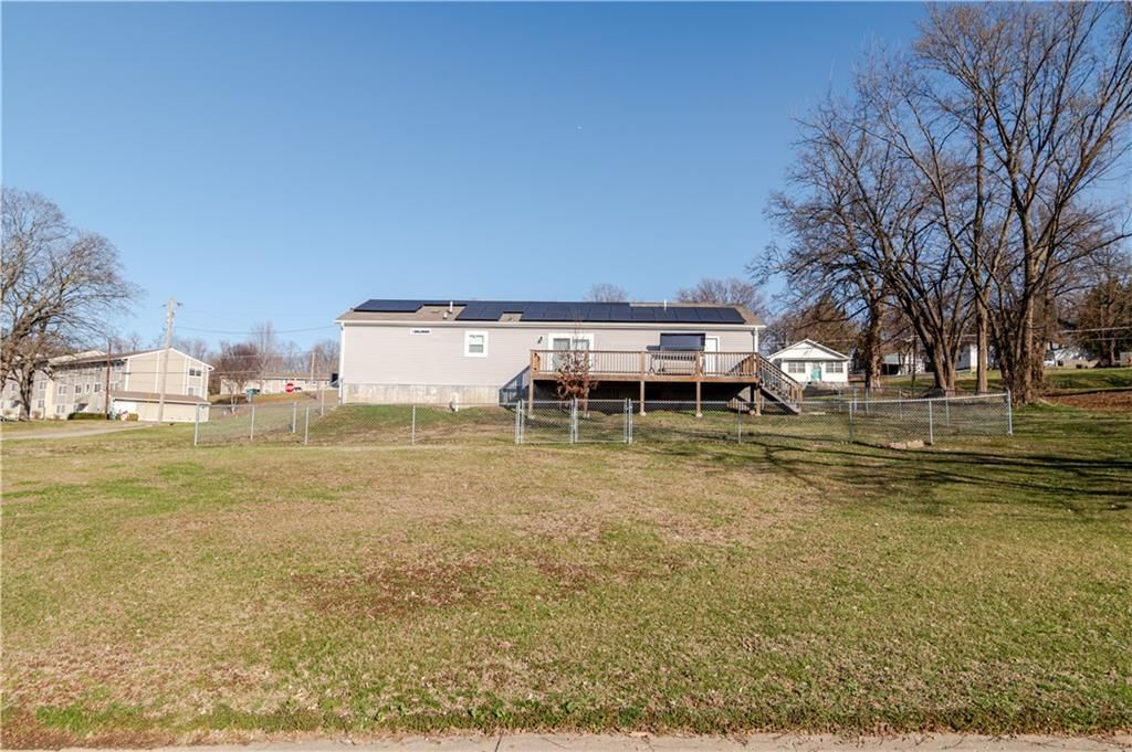 1121 N 6th Street — photo 38