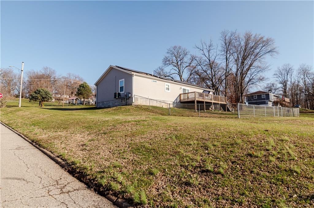 1121 N 6th Street — photo 39