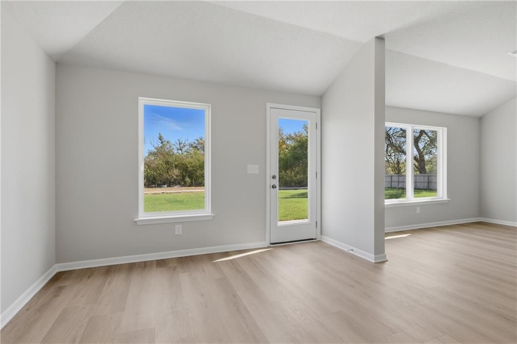 565 W Bluebird Street — photo 12