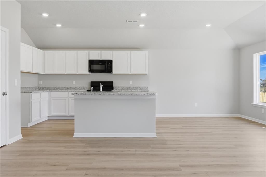 565 W Bluebird Street — photo 16