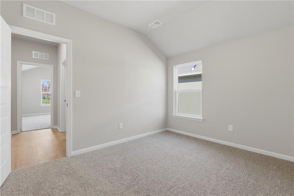 565 W Bluebird Street — photo 25