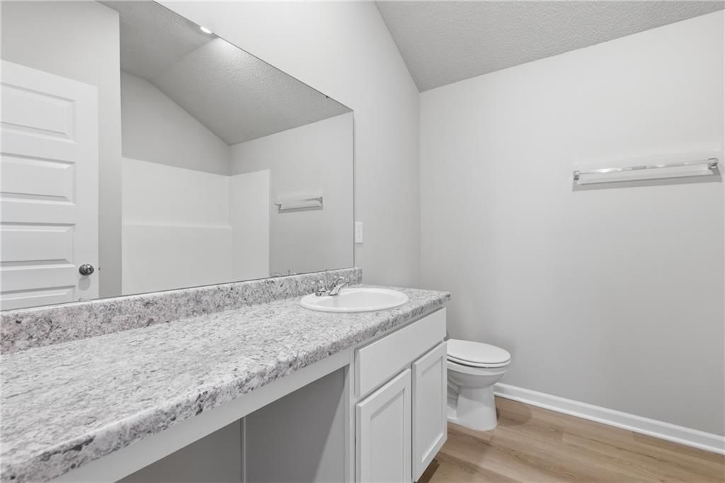 565 W Bluebird Street — photo 26