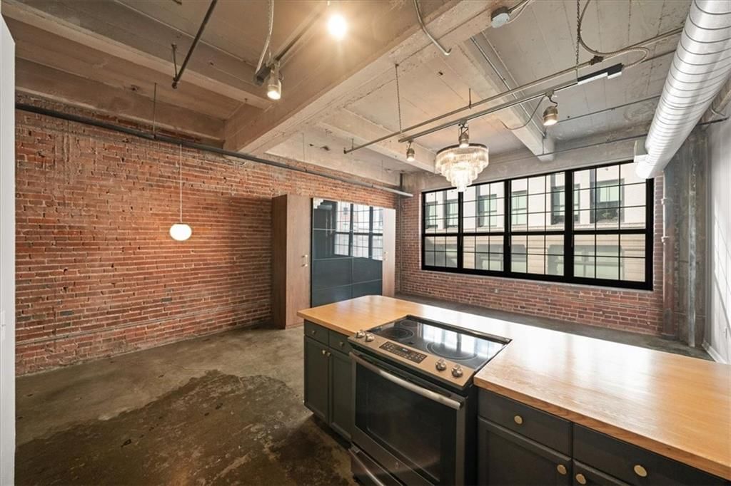 715 May Street — photo 8