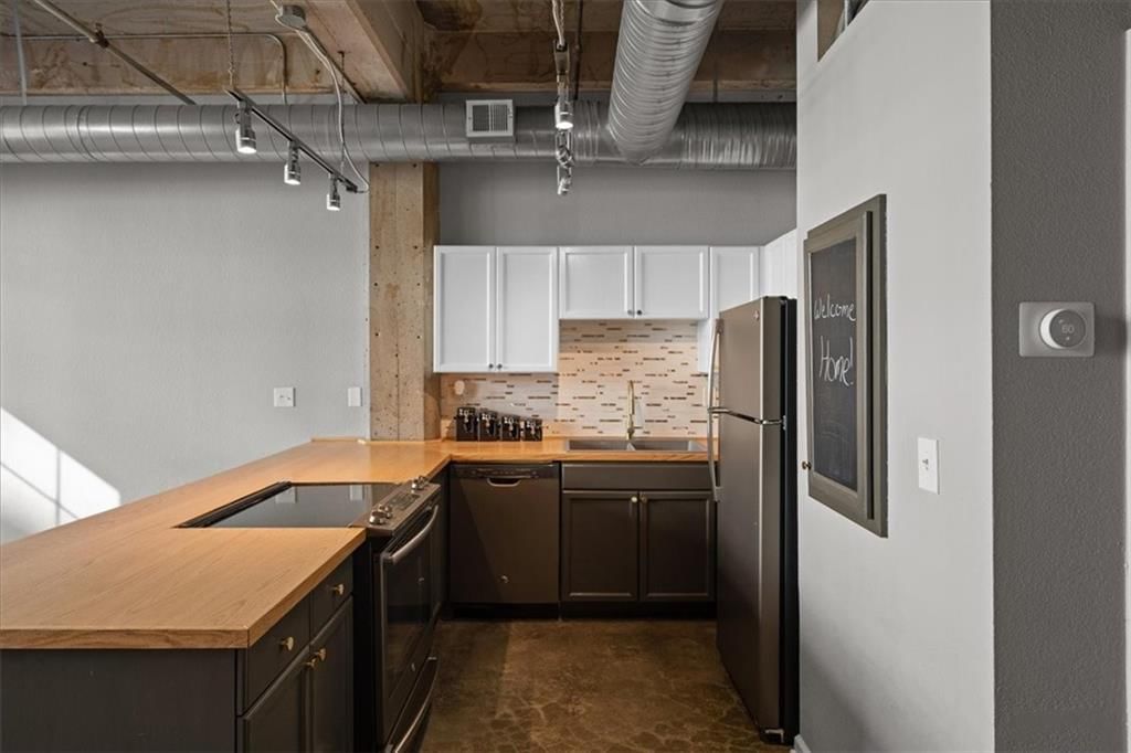 715 May Street — photo 16