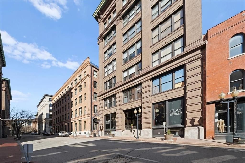 715 May Street — photo 25