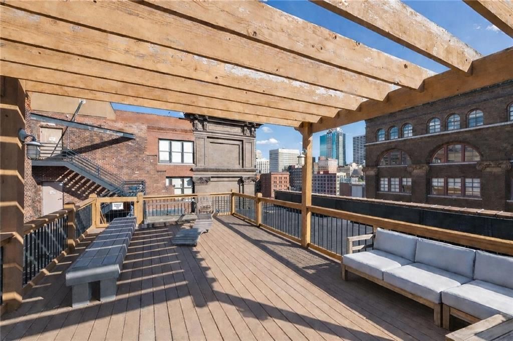 715 May Street — photo 32