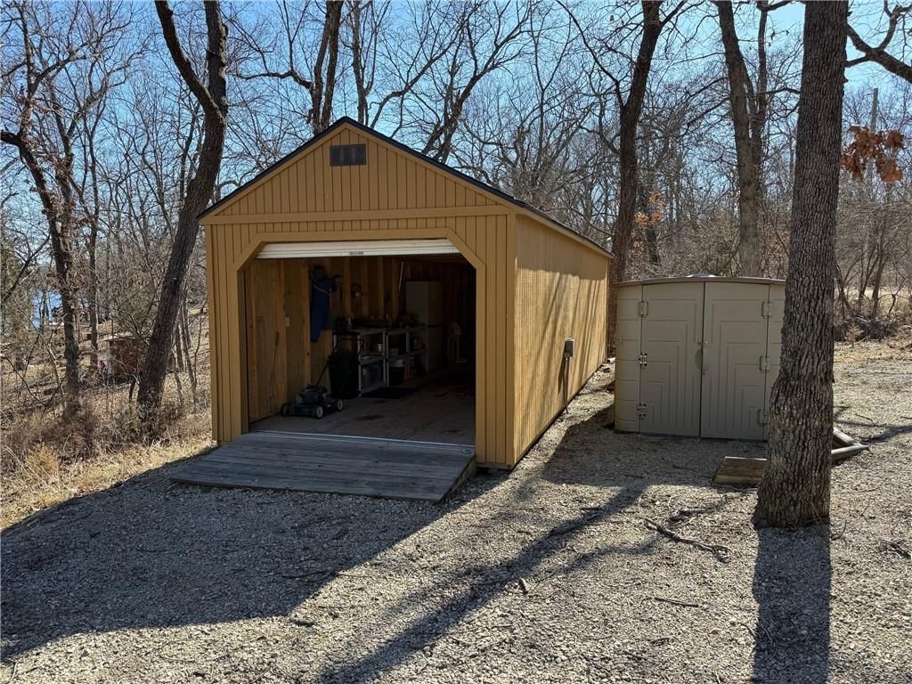89 NW Lakeside Drive — photo 6