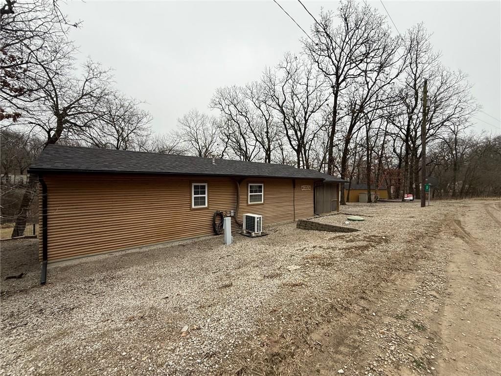 89 NW Lakeside Drive — photo 7