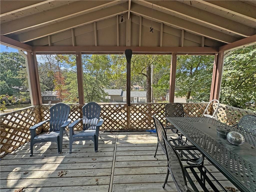 28720 Mistletoe Avenue — photo 8