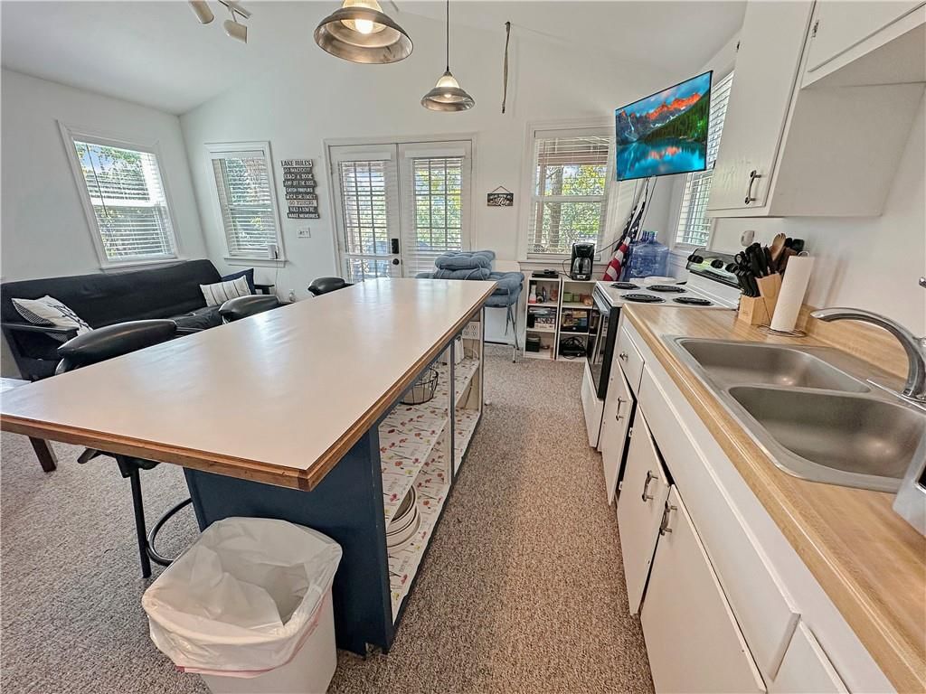 28720 Mistletoe Avenue — photo 12
