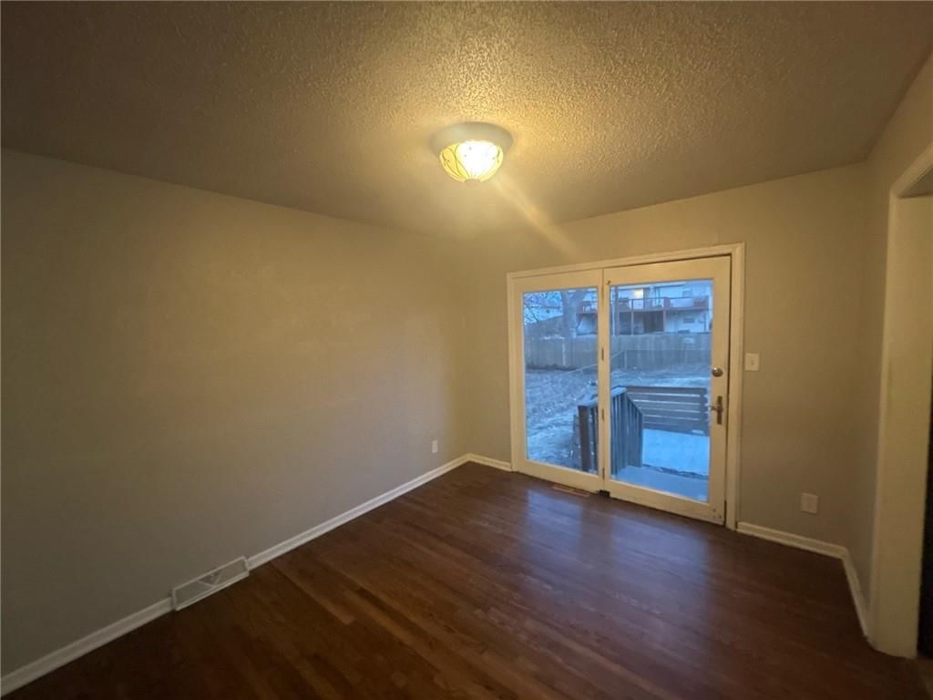 7421 Hardy Avenue — photo 3