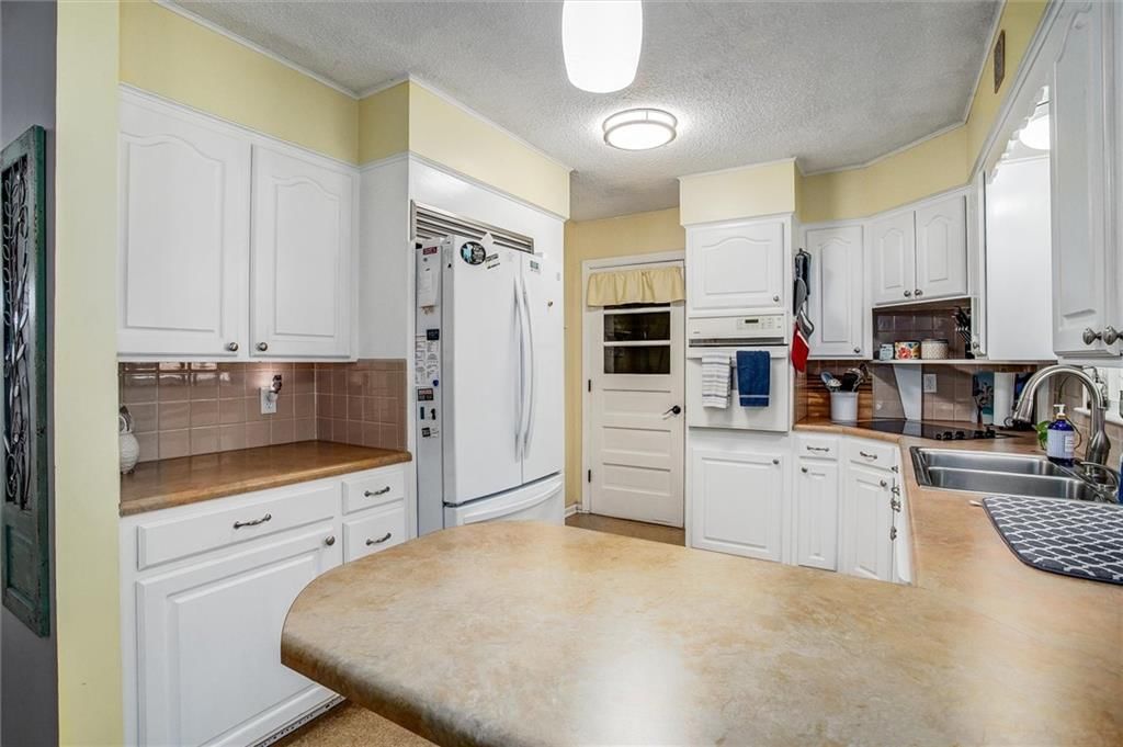 517 NW Lakeview Road — photo 13