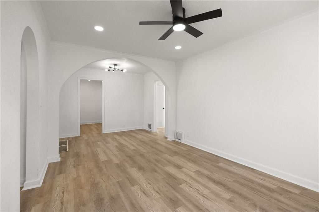 10515 E Lake Drive — photo 4