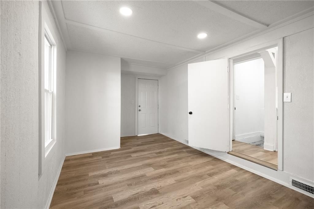 10515 E Lake Drive — photo 14