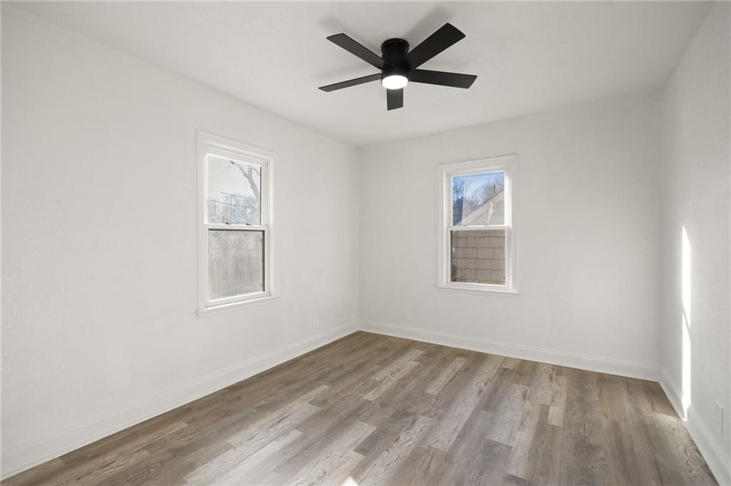 10515 E Lake Drive — photo 19