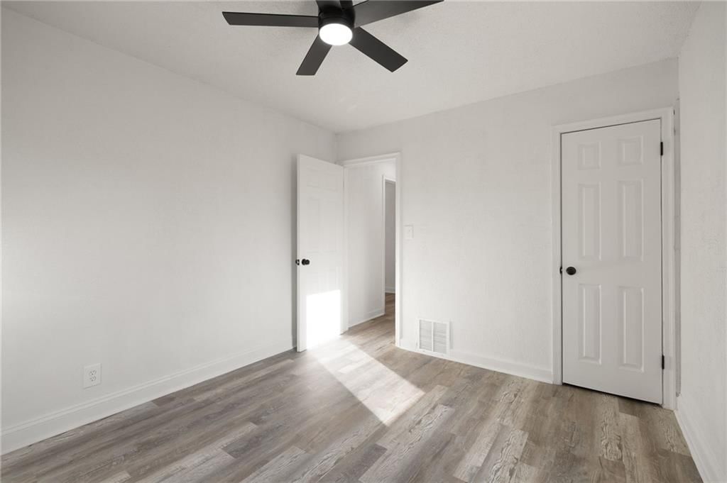 10515 E Lake Drive — photo 20