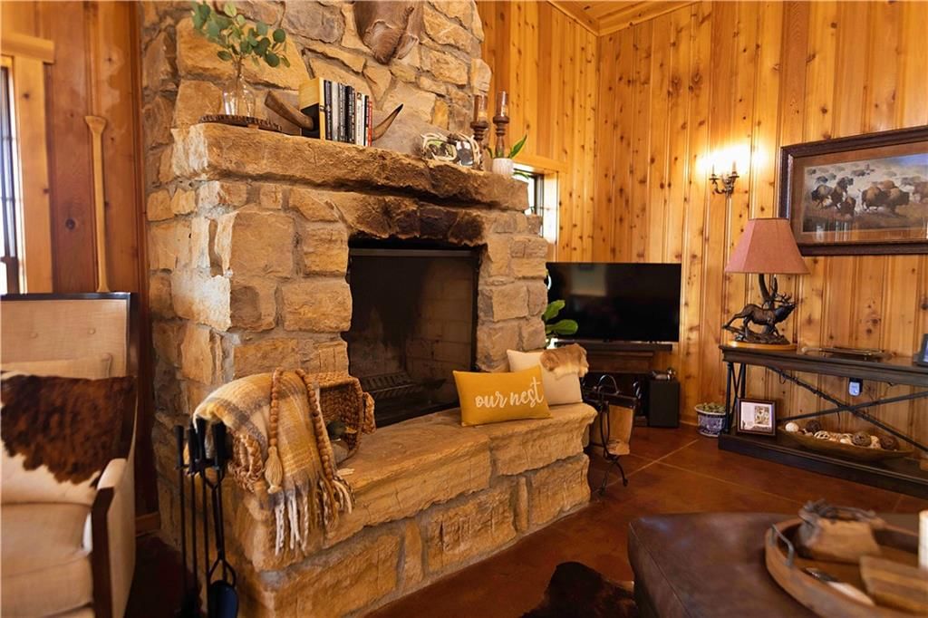21195 Edgerton Junction Road — photo 40