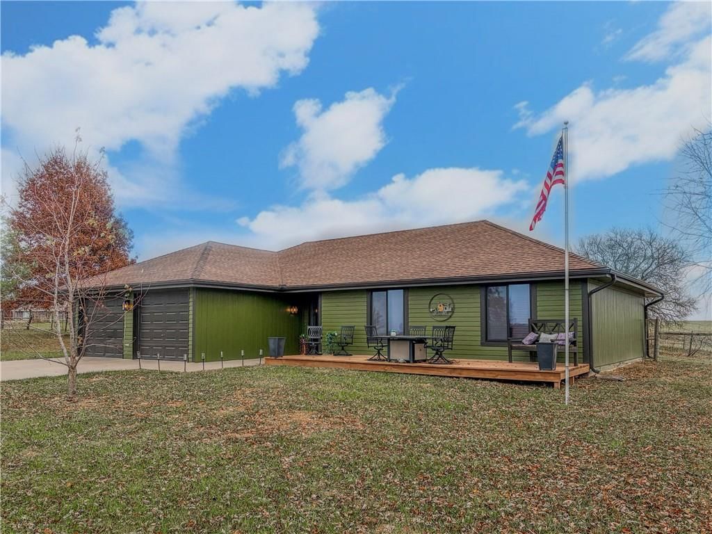 403 NW AA HWY — photo 6