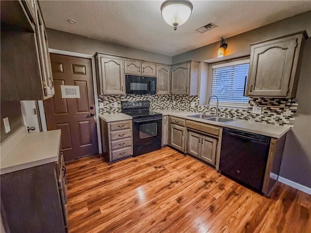 403 NW AA HWY — photo 12