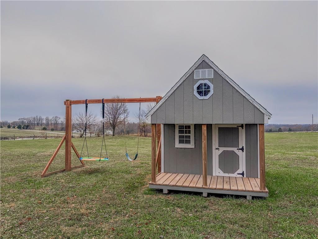 403 NW AA HWY — photo 24