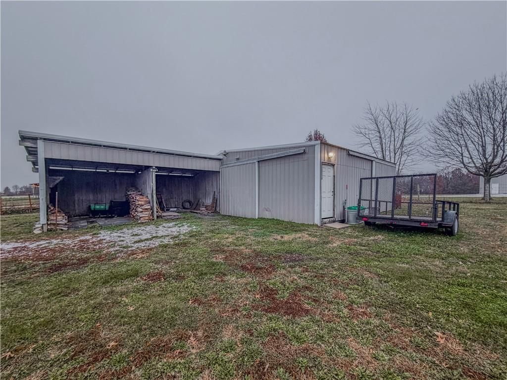 403 NW AA HWY — photo 25