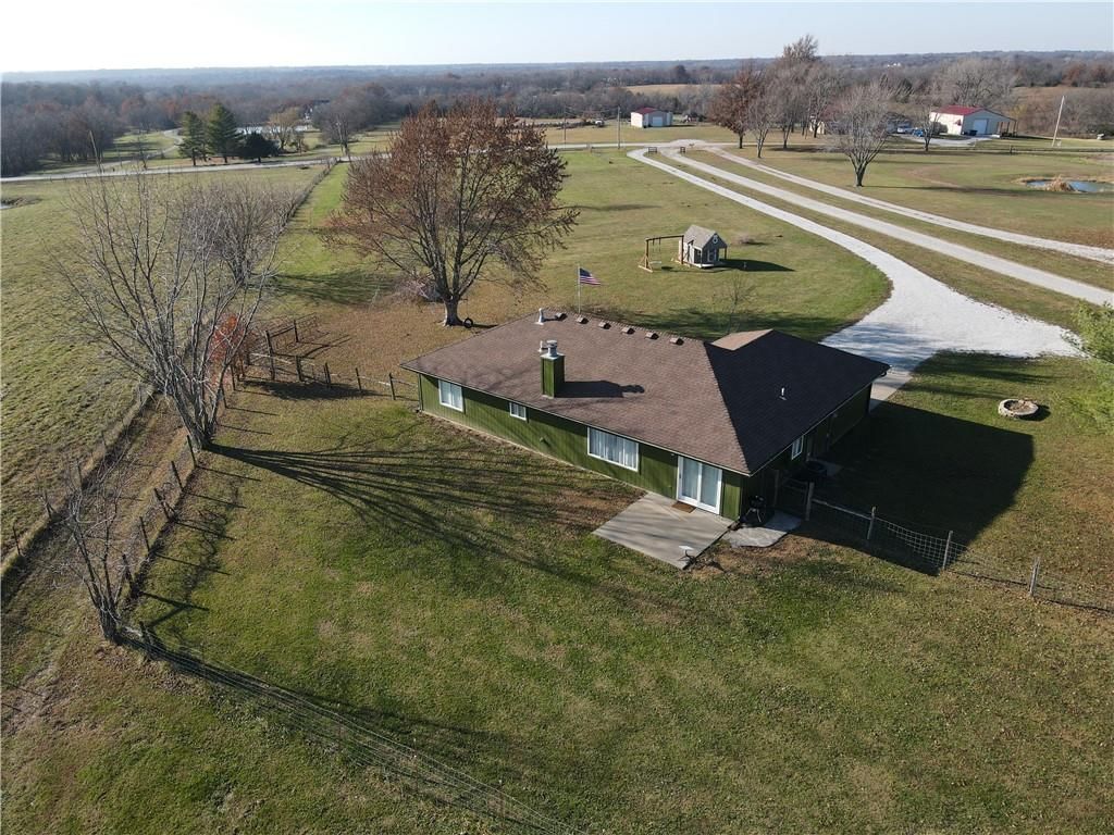 403 NW AA HWY — photo 36