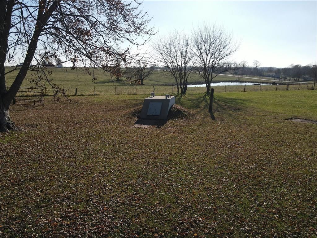 403 NW AA HWY — photo 38