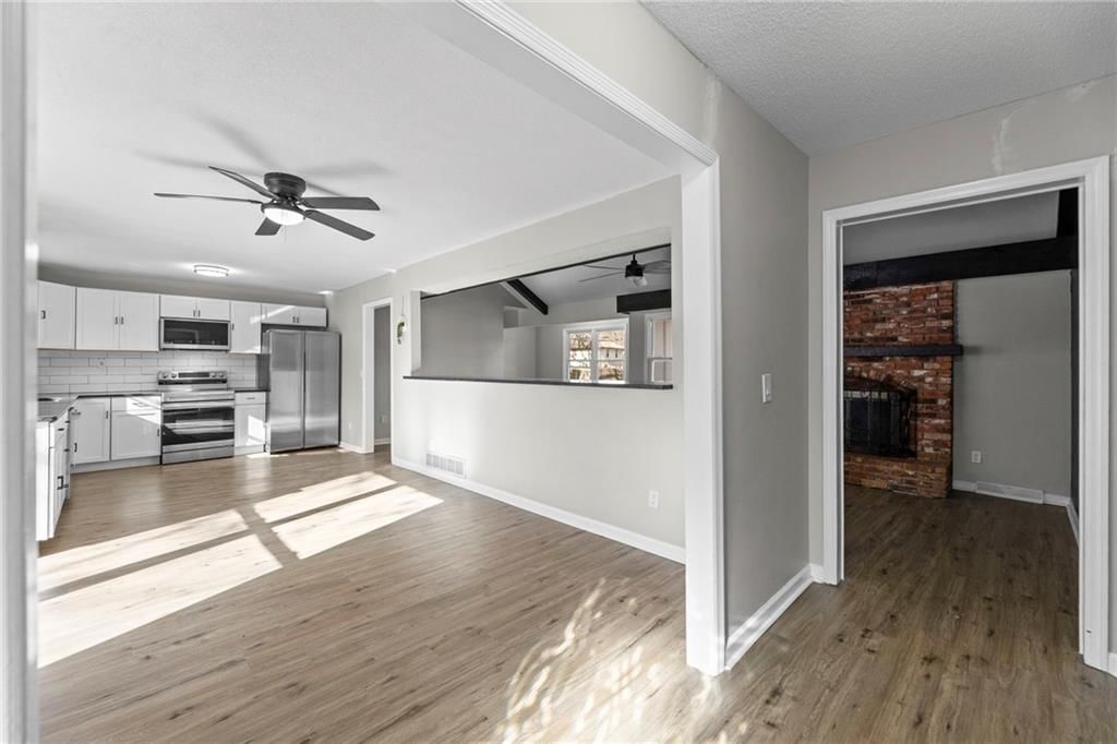 11812 E 56th Terrace — photo 3