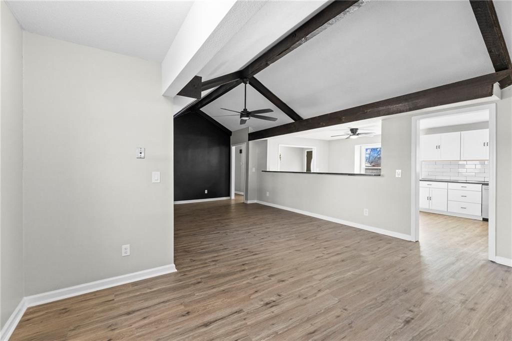 11812 E 56th Terrace — photo 9