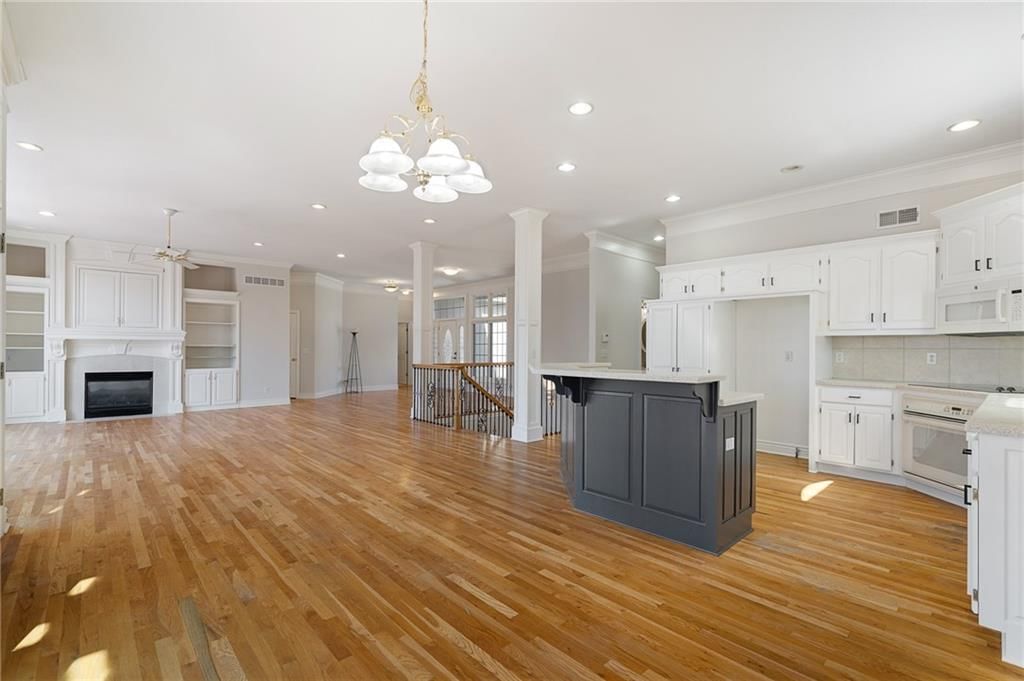 12564 Farley Street — photo 17