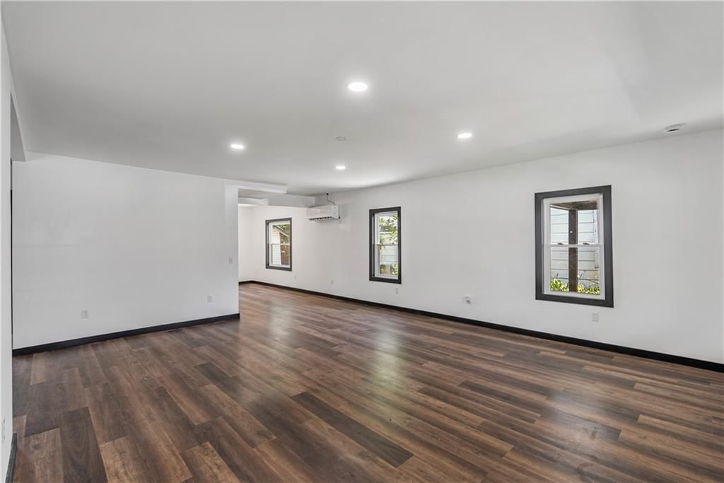 1110 W 3rd Street — photo 12