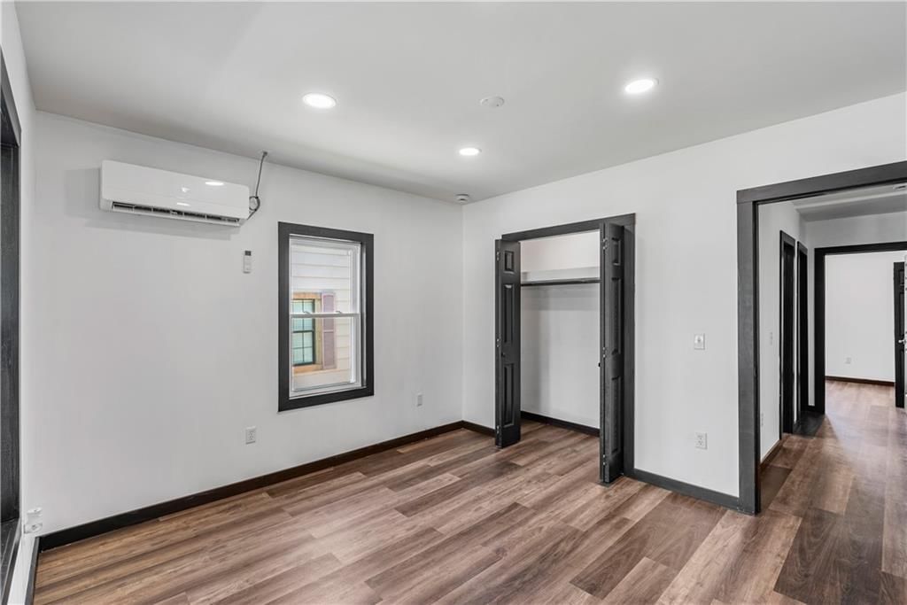 1110 W 3rd Street — photo 28