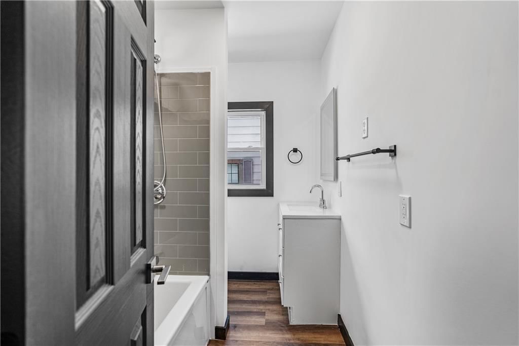 1110 W 3rd Street — photo 30